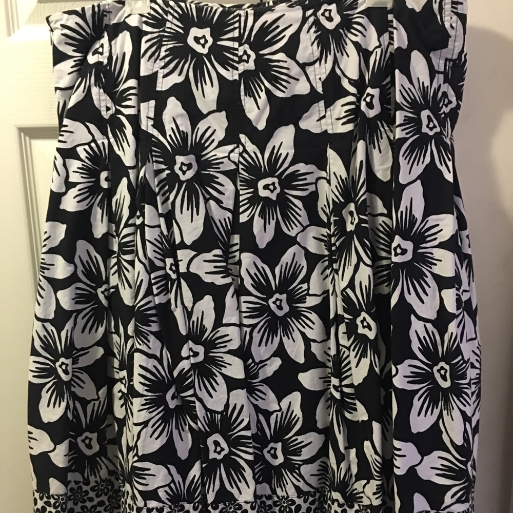 Lovely skirt!